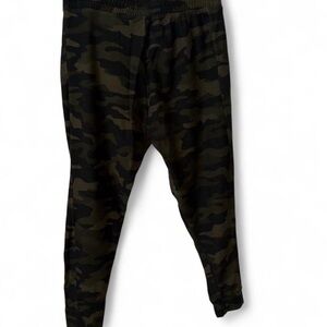 PINK Victoria's Secret Camo Joggers - Black and Green